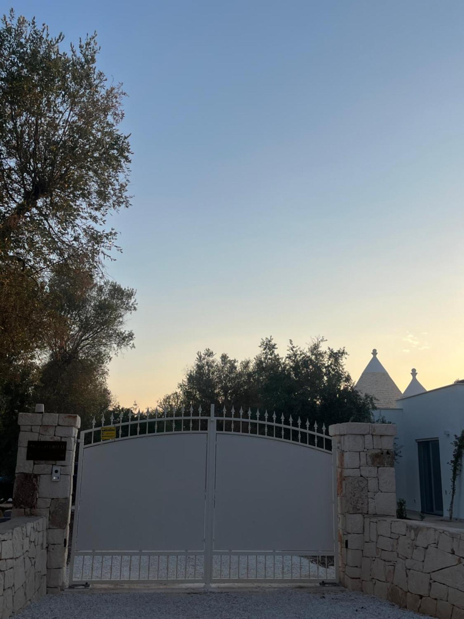 Trullo Gritti All'Antico Uliveto San Michele Salentino Exterior foto